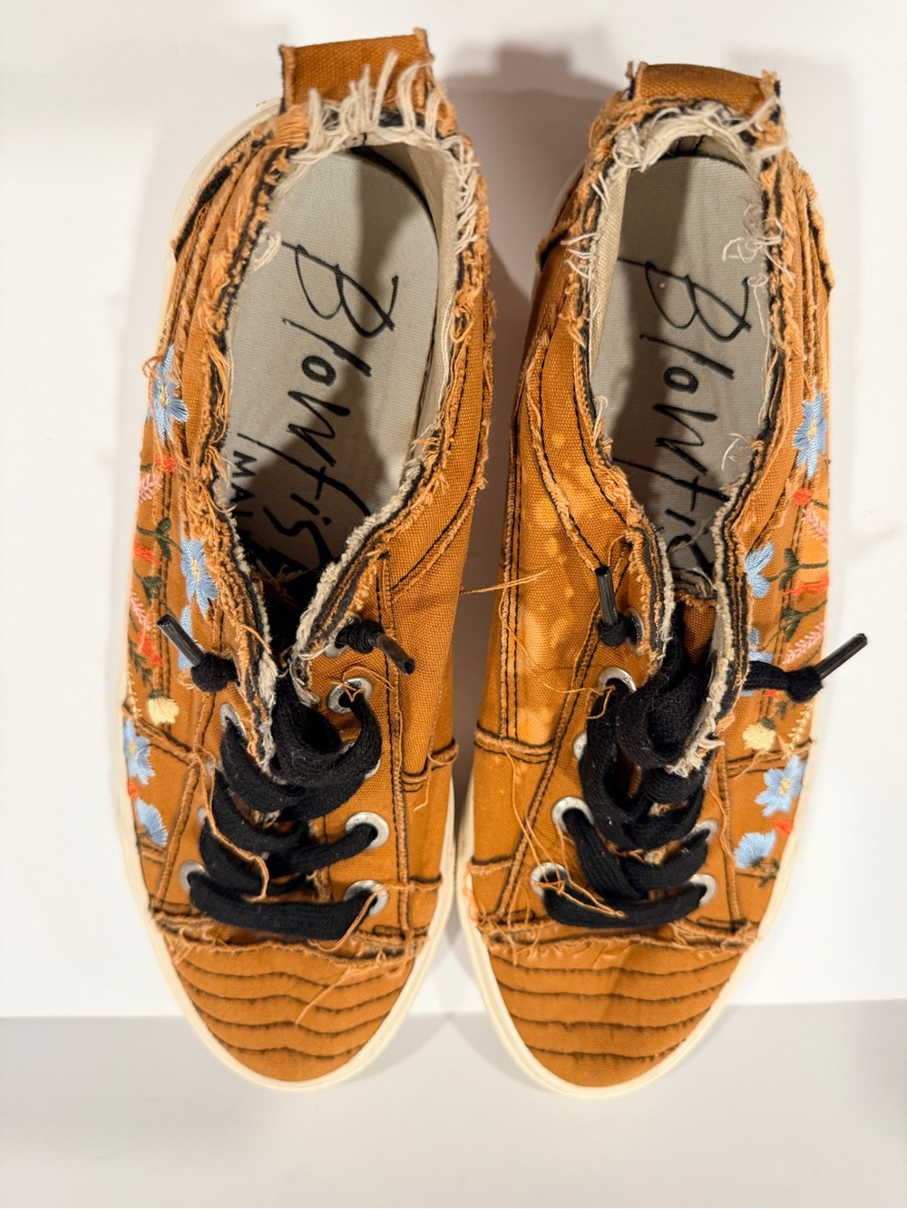 Blowfish Tan Embroidered Low-Top Sneakers with Black Laces